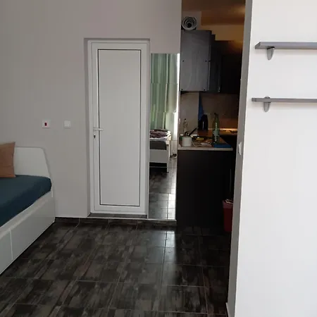 Апартаменти Studio-pomorie *